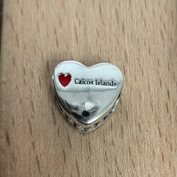 Pandora Turks and Caicos lslands Exclusive Travel Heart Charm, S925 Silver - Picture 2 of 4